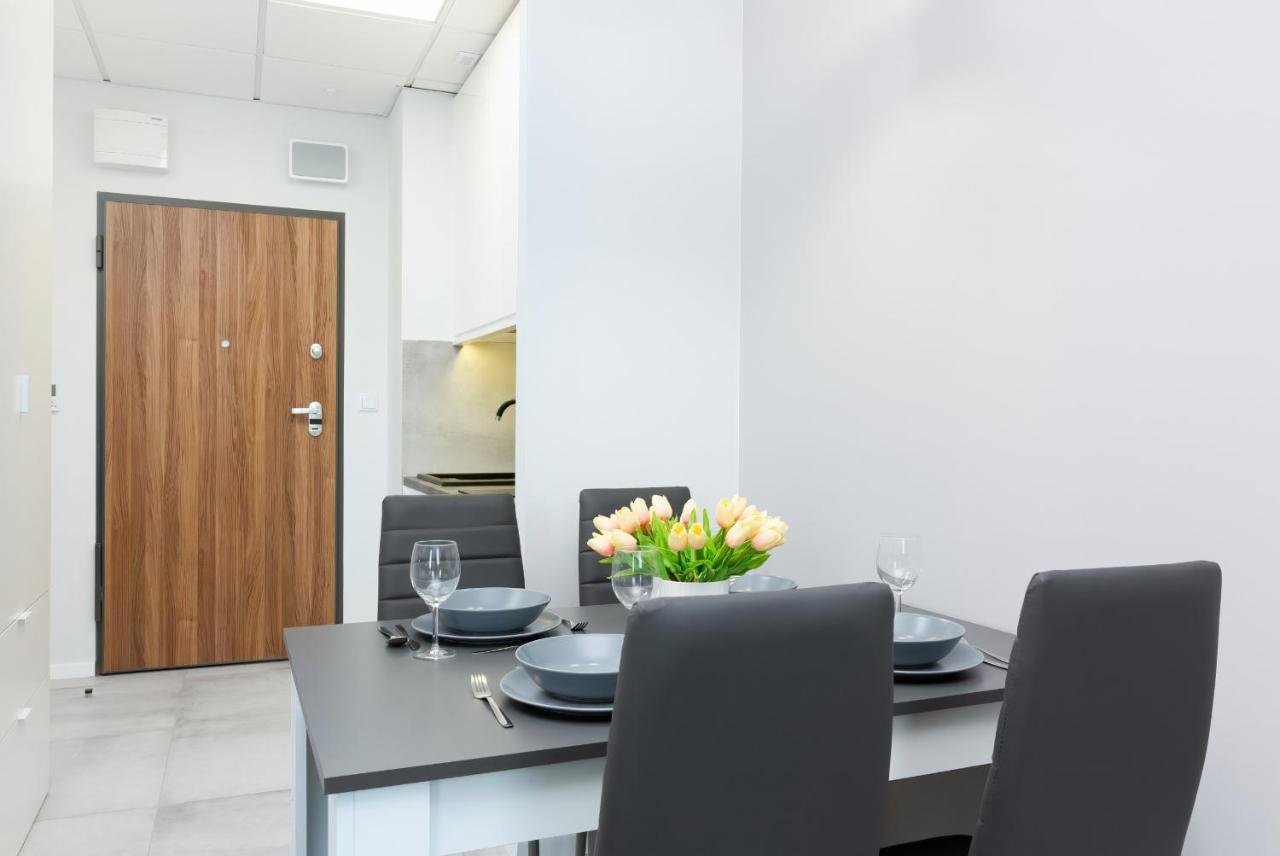Apartments With Parking Warsaw Business Center By Noclegi Renters Екстер'єр фото