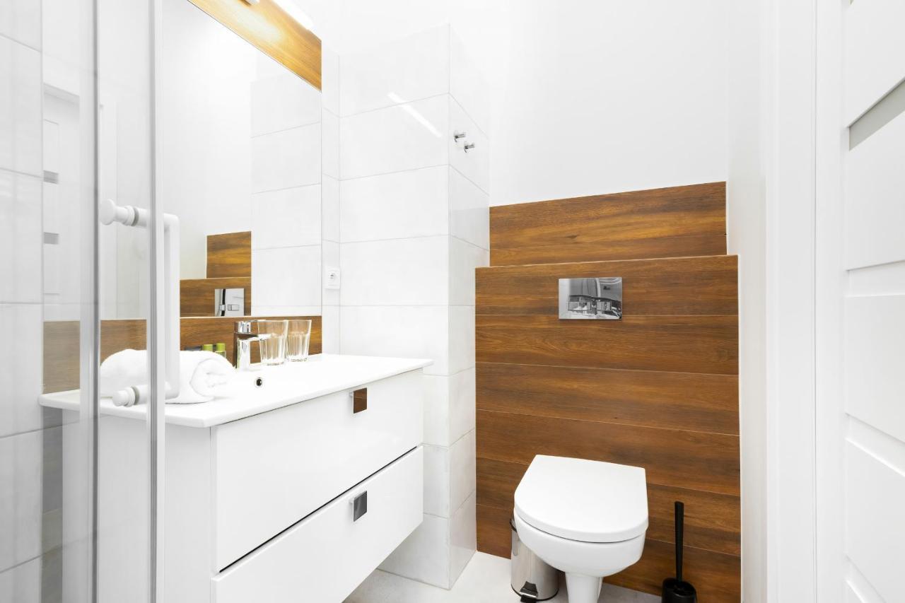 Apartments With Parking Warsaw Business Center By Noclegi Renters Екстер'єр фото