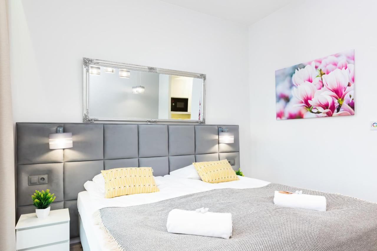 Apartments With Parking Warsaw Business Center By Noclegi Renters Екстер'єр фото